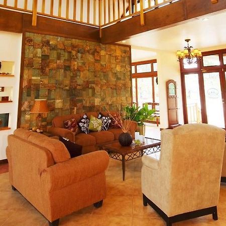 Pinegrove Lodge Mountain Resort Cagayan de Oro Exterior photo